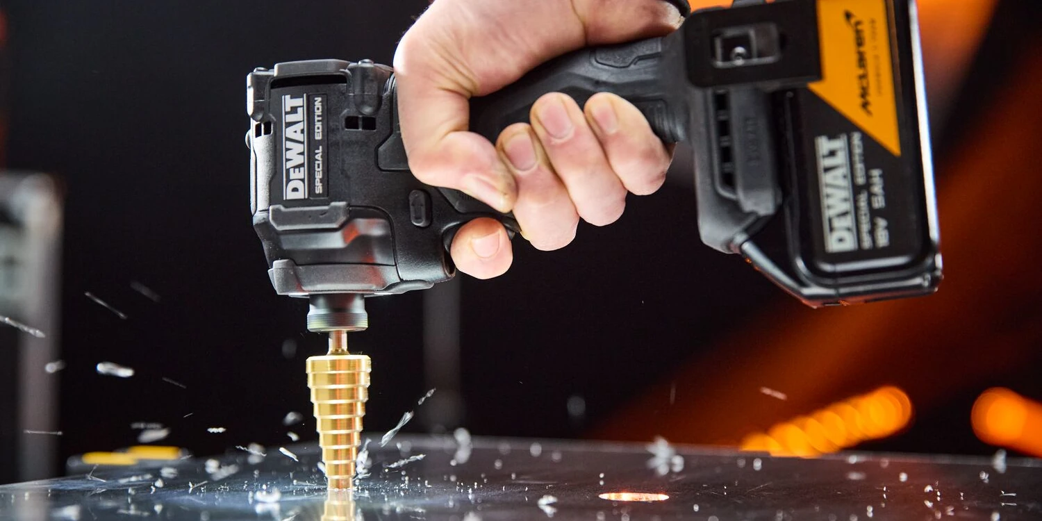 Dewalt x McLaren DCF86M