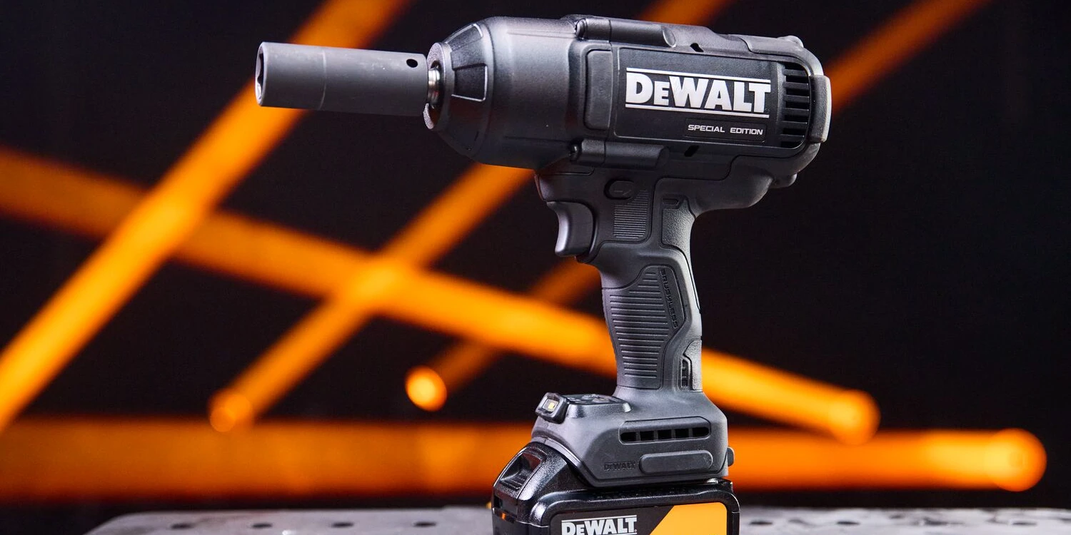 Dewalt x McLaren DCF99M