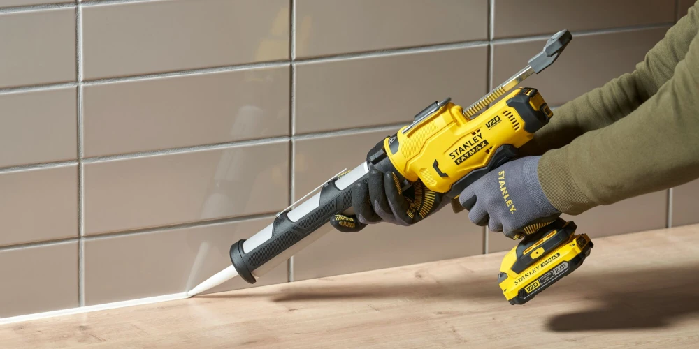Stanley FATMAX V20 SFMCE600