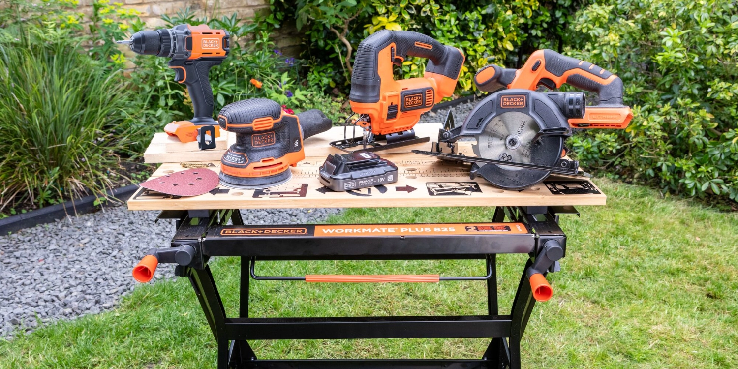 Składany stół roboczy Black Decker Workmate z elektronarzędziami